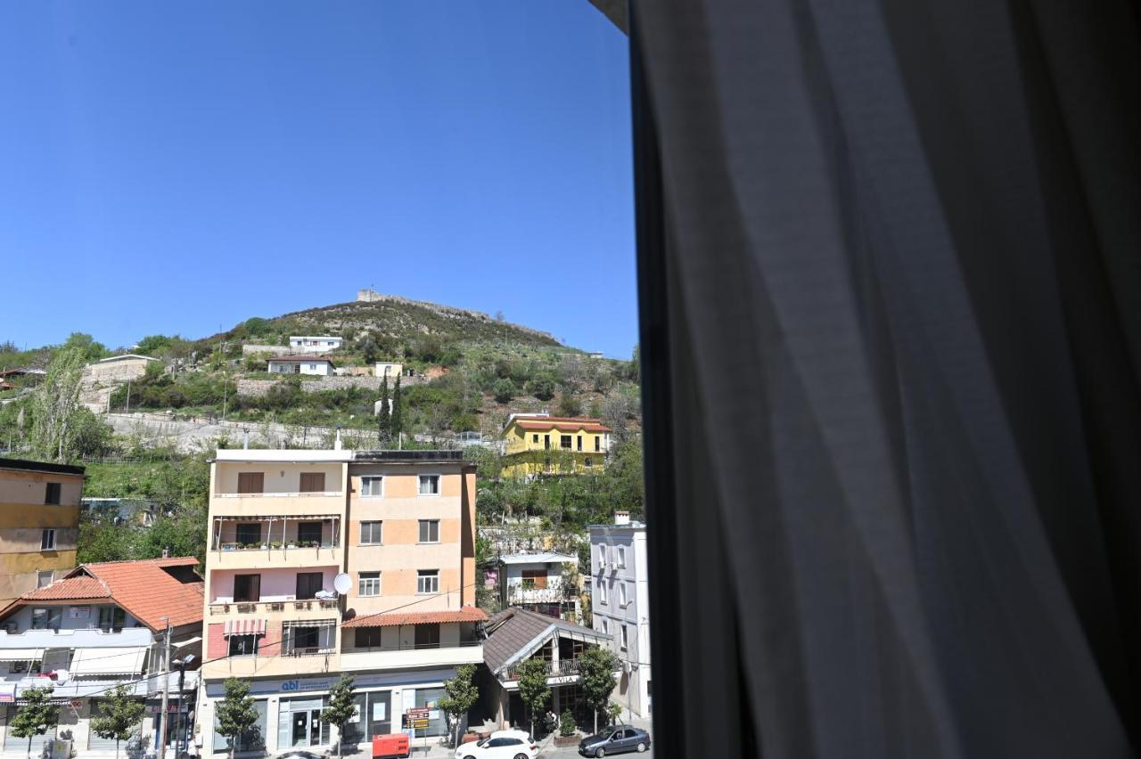 Hotel Liss Lezhë Buitenkant foto
