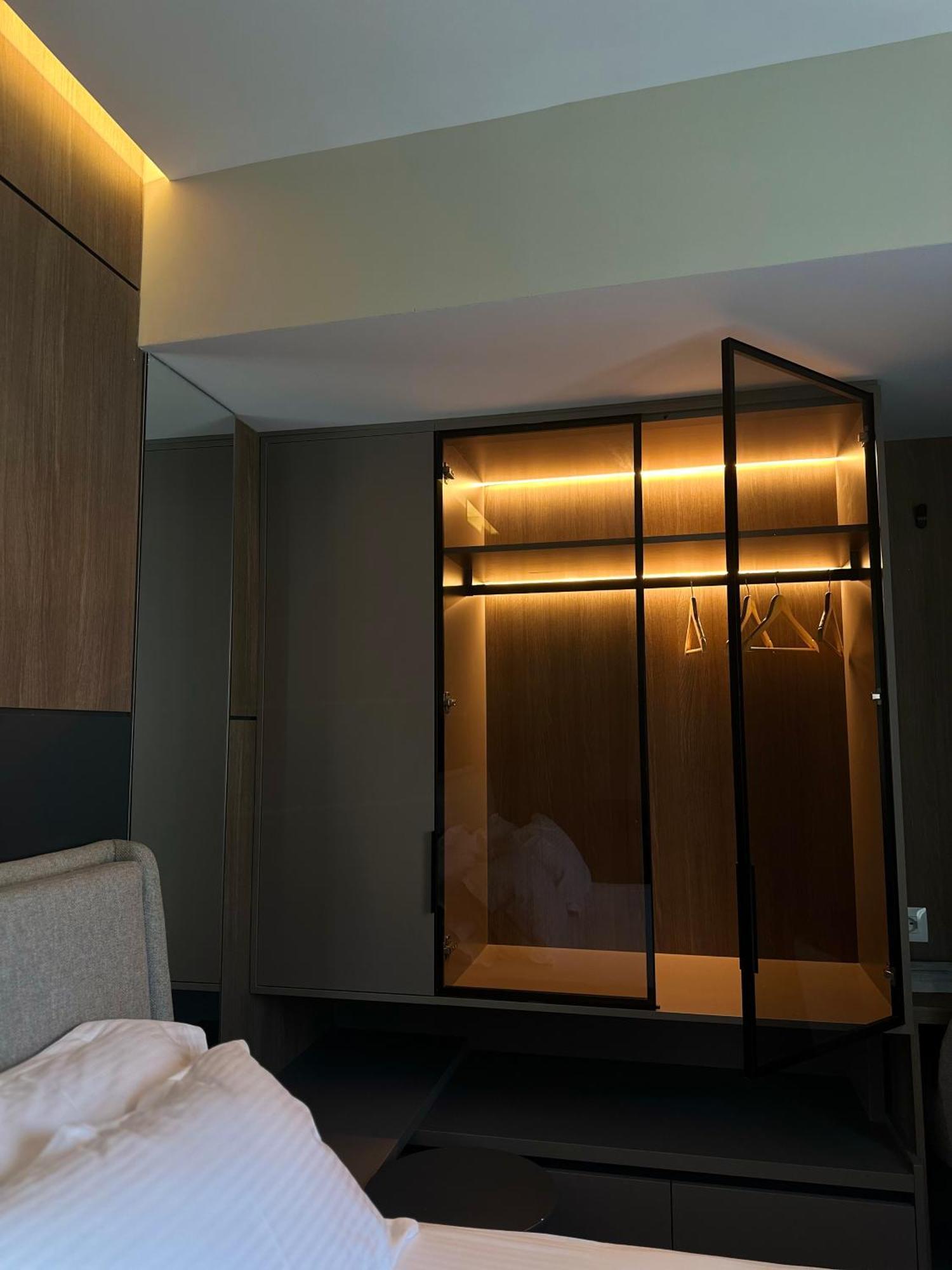 Hotel Liss Lezhë Buitenkant foto