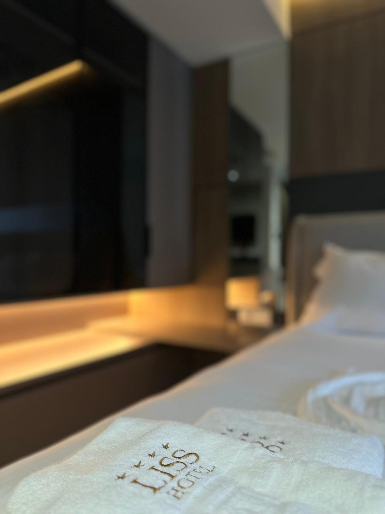 Hotel Liss Lezhë Buitenkant foto